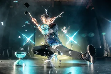 Juggling Performer時雨さん