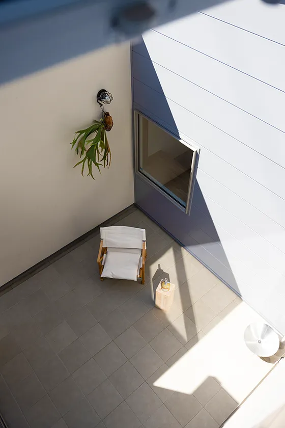 タイルデッキの外空間