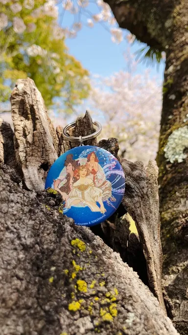 初日来場特典【缶バッジキーホルダー】