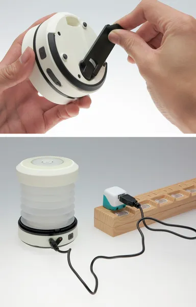 ダイナモ式の手回充電かUSB電源から充電