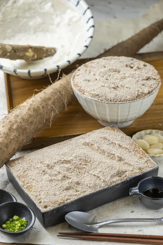 砂丘そば 1,298円/砂丘の海鮮丼 1,628円