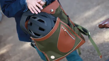 ヘルメットが入るリュック