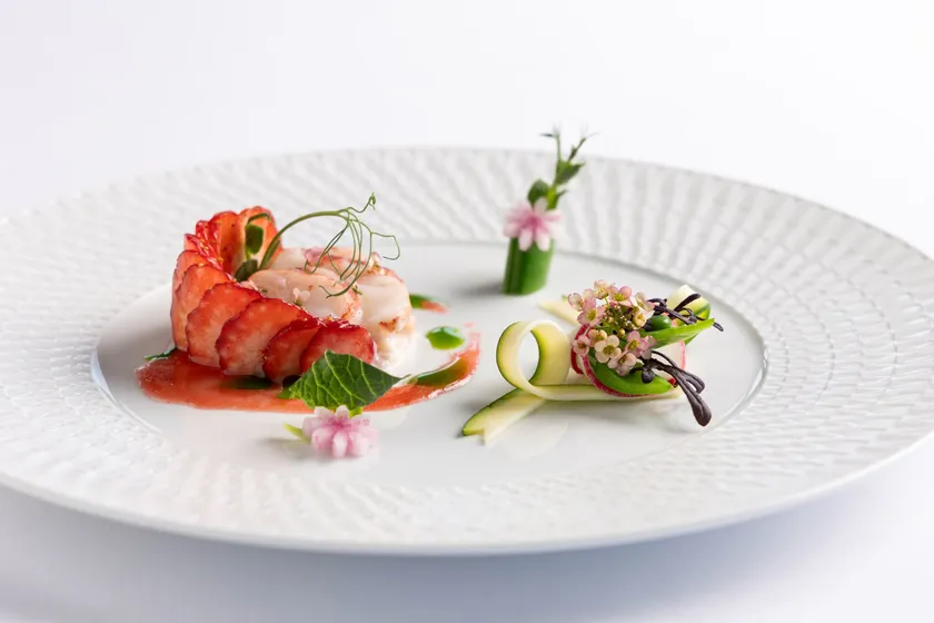 スペシャリテ:奈良県産苺×オマール