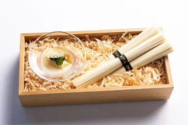 素麺造り発祥の地・三輪の素麺を使用