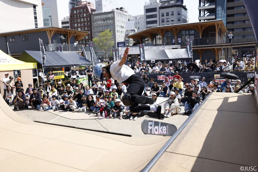 スケートボード競技風景