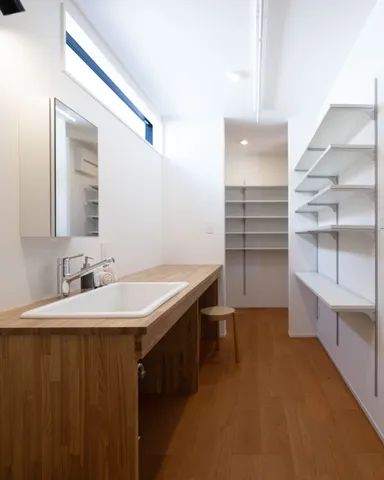 “しまう場所がある”安心感。細部に行き届く収納計画