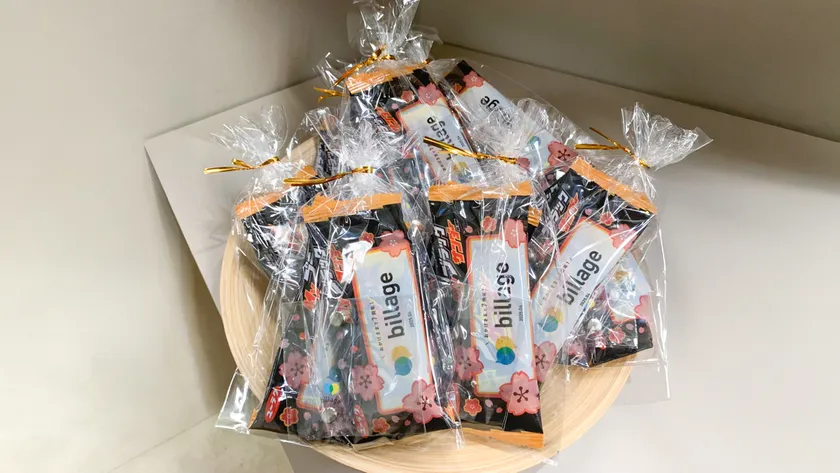 billageオリジナル「ケーブルバンド」とbillageロゴ入りブラックサンダー