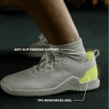 かかとをしっかりホールド