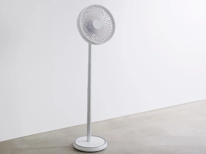 最大75cmまで伸縮するコンパクトファン