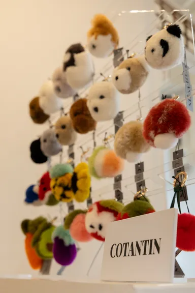 バッグチャームのディスプレイ