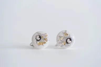 DNAを宿した“タネ”アクセサリー(ピアス)