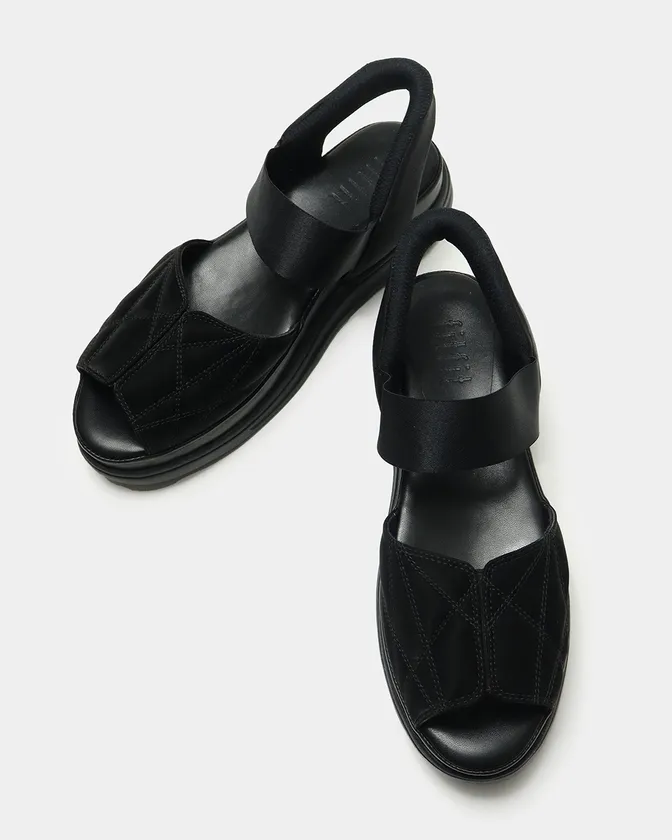 「ハンズフリーパデットLITEサンダル3