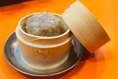 新橋店限定「ジャンボシウマイ」