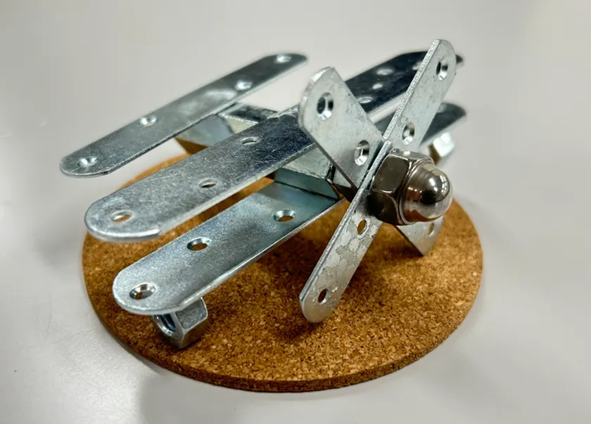 メタル製プロペラ飛行機の完成!