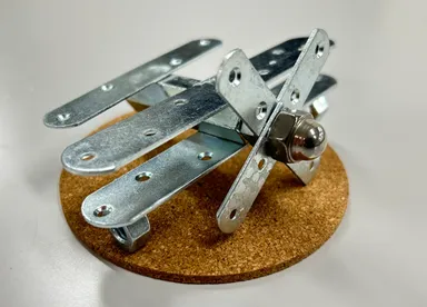 メタル製プロペラ飛行機の完成！