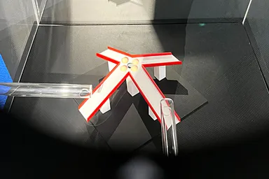 「何でも吸引4方向すべり台」国際ベスト錯視コンテスト優勝作品