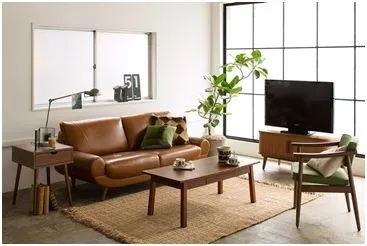 本革ソファで質感やシルエットにこだわった北欧風リビング