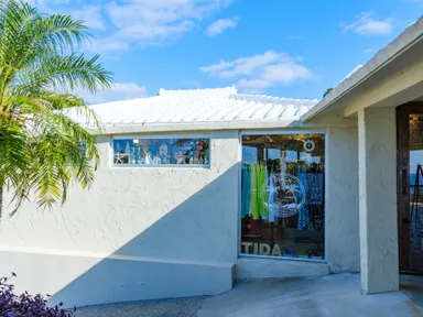 南国雑貨TIDA上野本店外観