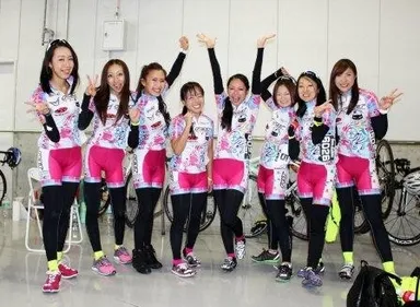 自転車ガールズユニット「ちゃりん娘」が参戦！