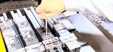 栗原精機作業風景