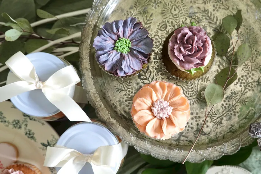 美しいお花のカップケーキ