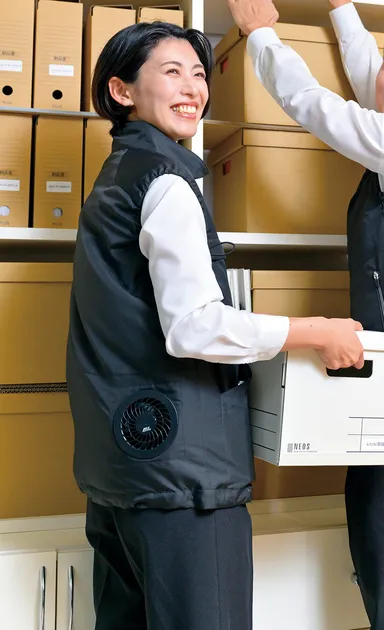 「ファン付きウェアfun-fan」着用イメージ　1