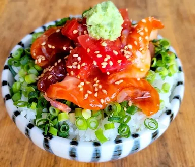 海鮮トマだれユッケ丼