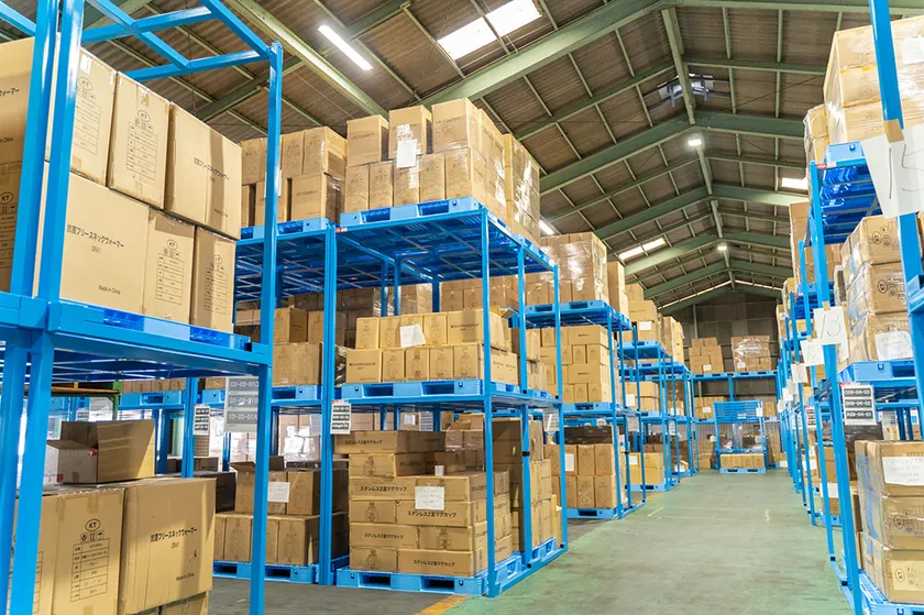 自社管理倉庫