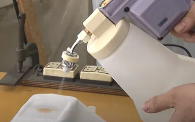 生地のシミ抜きの様子2