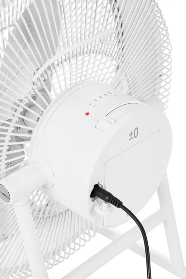 バッテリー充電は約3時間30分