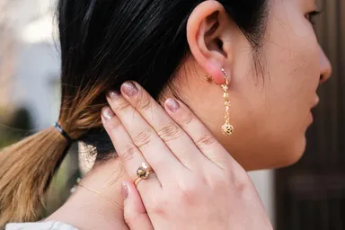 DNAを宿した“タネ”アクセサリー2