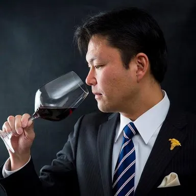 シニアソムリエ 阿部 眞久氏