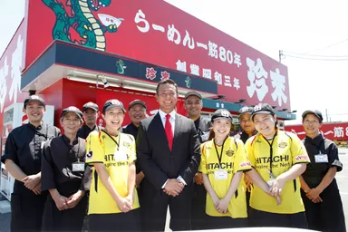 ユニフォーム着用スタッフ