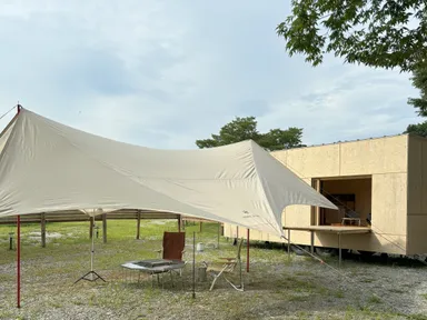 客室「住箱-JYUBAKO-」をはじめSnowPeakの世界を楽しめるグランピング