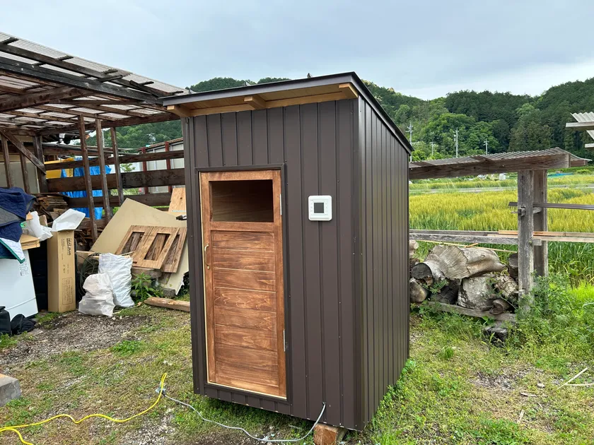 外壁を変更することで屋外利用も可能に