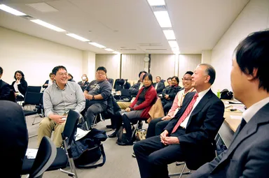 平日夜講義には30名以上