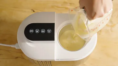 材料を入れてボタンを押すだけ、簡単操作