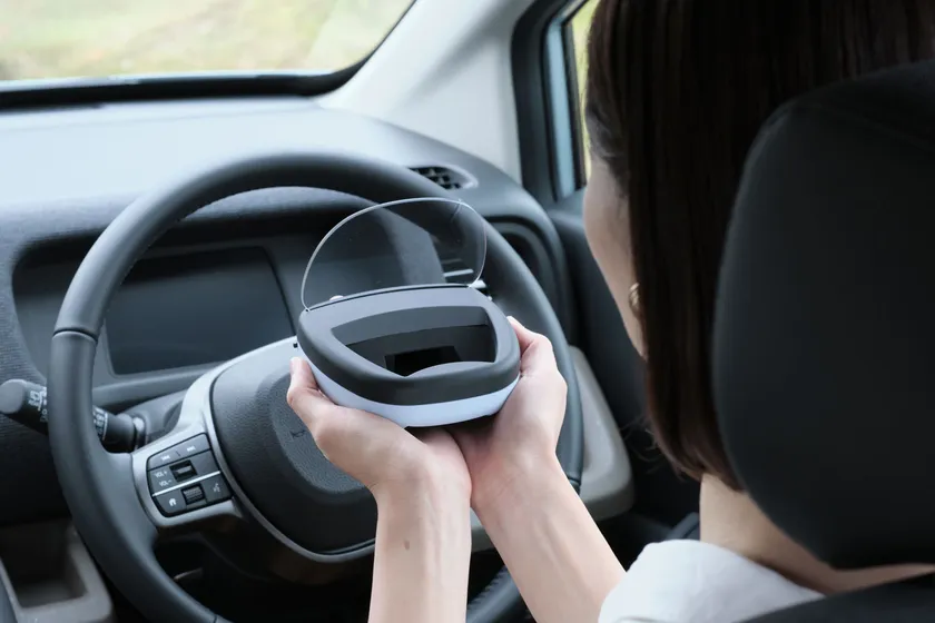 特長2 小さな車にもぴったり!手のひらサイズ