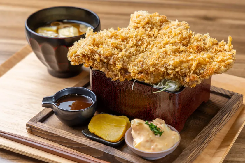 わらじかつ丼 2,530円