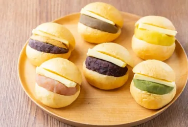 あんバター 280円(写真中央)