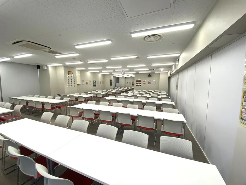 プレイスペースは200席