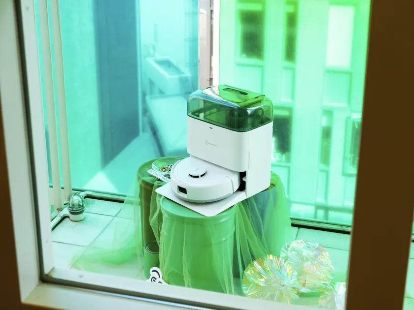 DEEBOT mini カラー:エメラルドモス