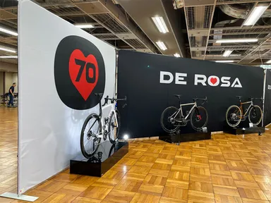 クイックパネルによる展示　(C)株式会社日直商会