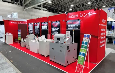 クイックパネルのブース装飾　(C)株式会社シンキー