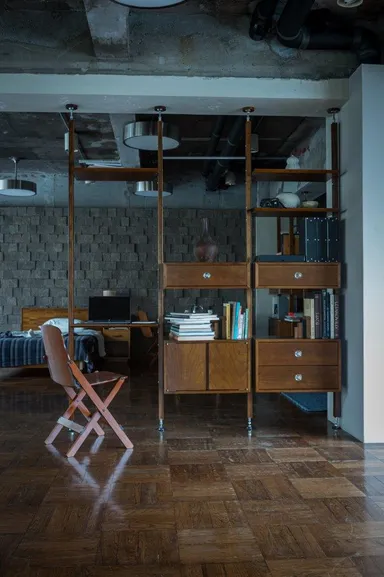 簡易なデスクにも