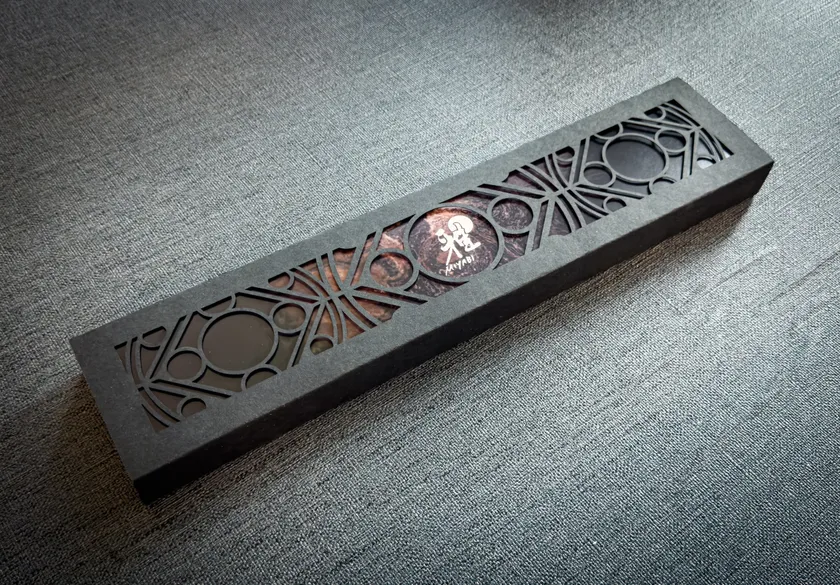 パッケージはプラスチックフリーで環境に配慮したFSC認証の紙を使用