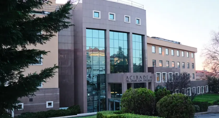 施術実施病院:アチバデム・カドゥキョイ総合病院