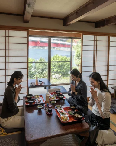 近隣の古民家食堂例