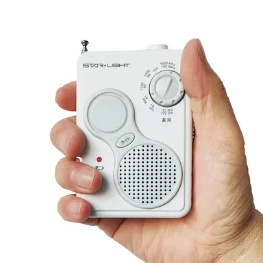 ポケット型手回しラジオライト