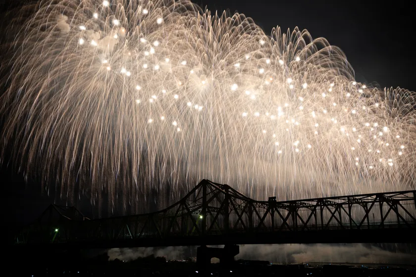 復興祈願花火フェニックス